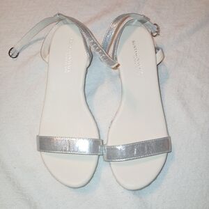 NWT Sz.8M Womens Benjamin Walk Bailey Wedge Sandals
